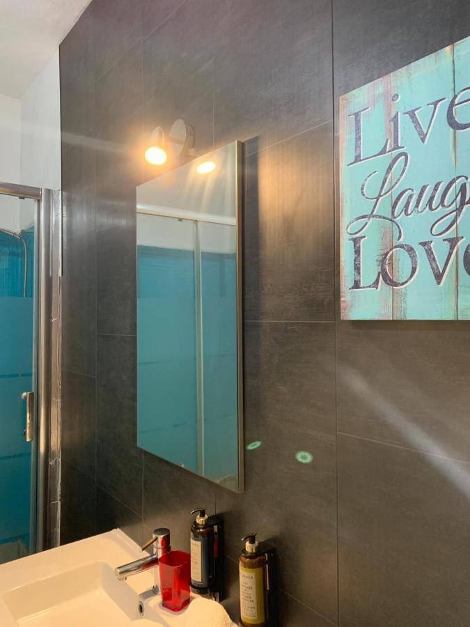 Downtown Original Lisbon Apartment ภายนอก รูปภาพ